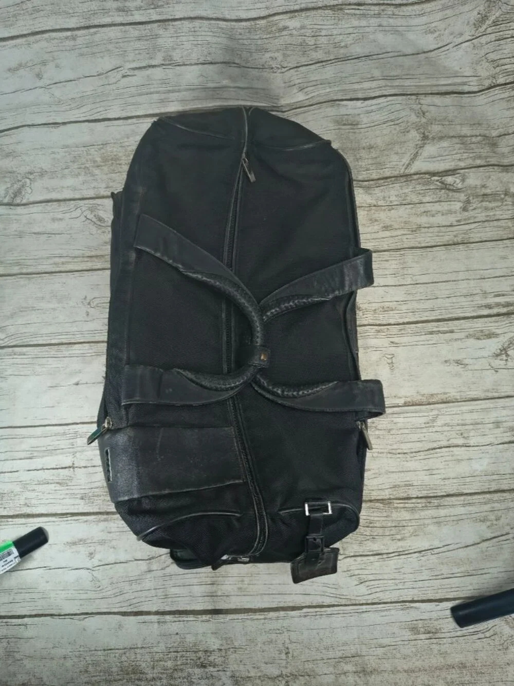 Tumi Roller Duffel Travel Bag Carry On Suitcase
